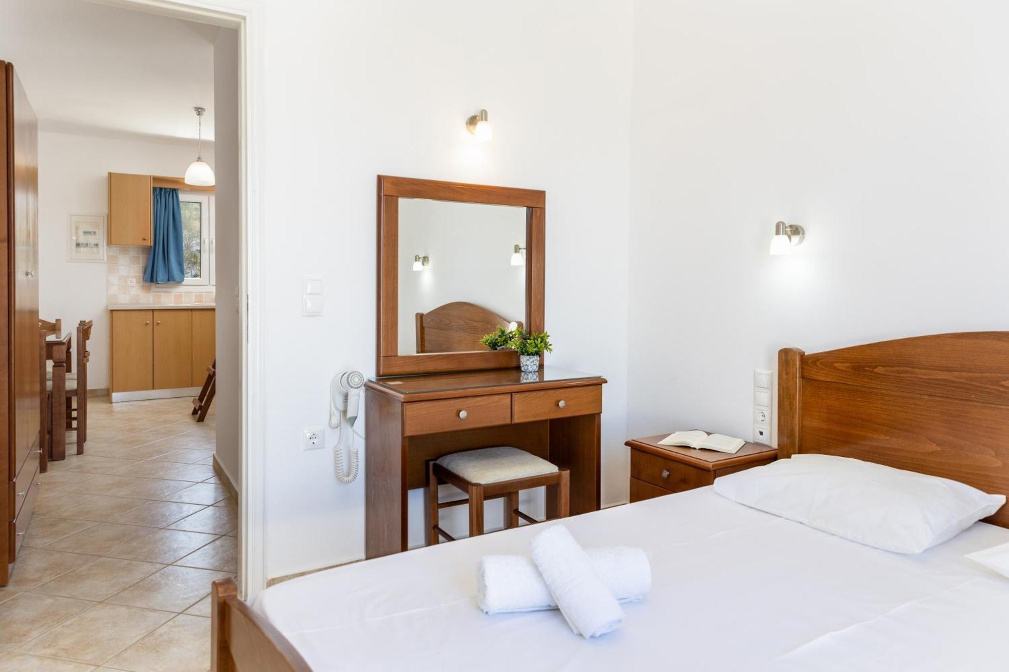 Naxos Edem Studios & Apartments Naxos City エクステリア 写真