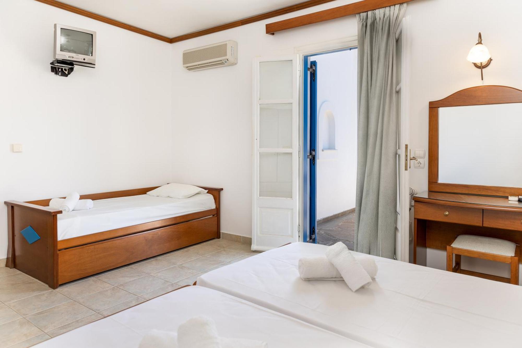Naxos Edem Studios & Apartments Naxos City エクステリア 写真