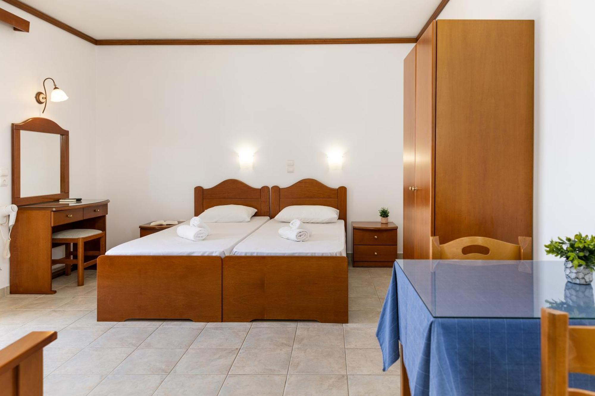 Naxos Edem Studios & Apartments Naxos City エクステリア 写真