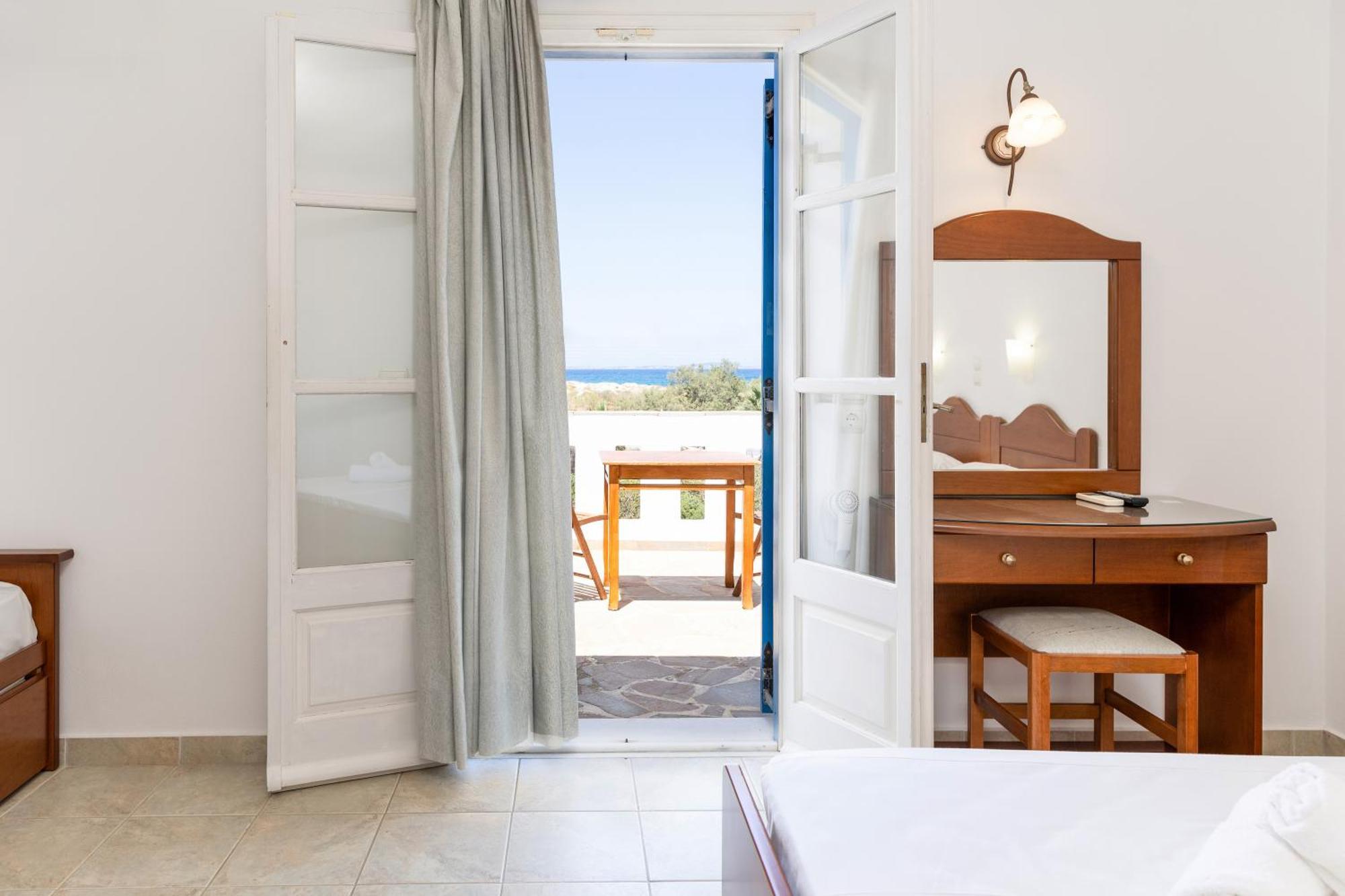 Naxos Edem Studios & Apartments Naxos City エクステリア 写真