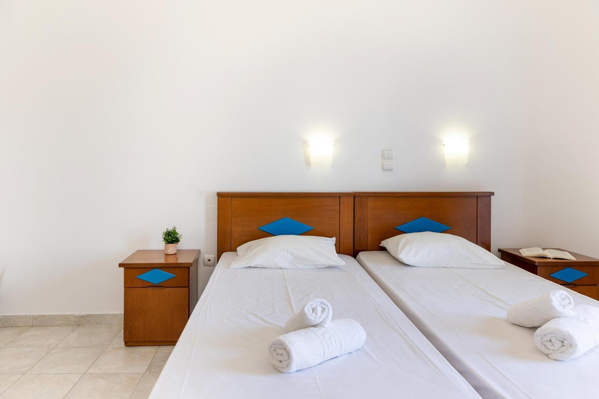 Naxos Edem Studios & Apartments Naxos City エクステリア 写真